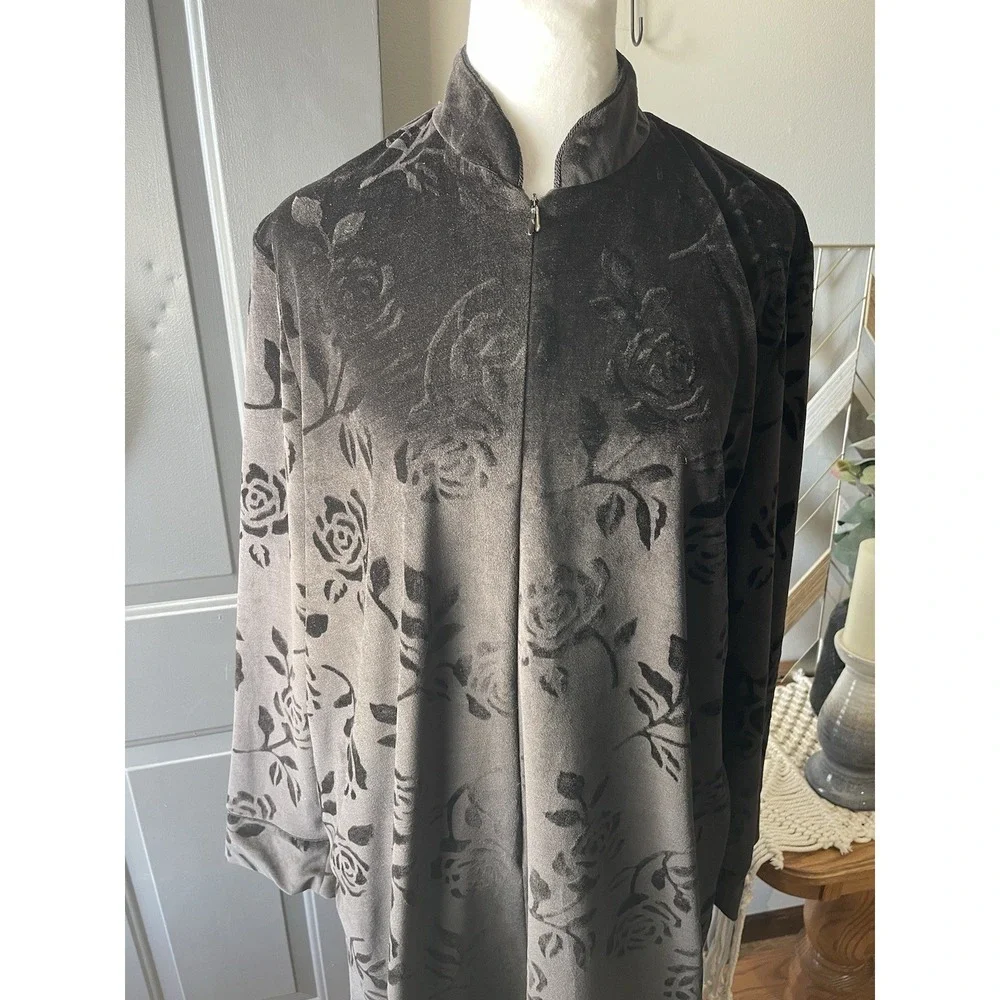 Rare Vintage Davina Black Velour Burnout Rose Floral  Pullover Housecoat Large